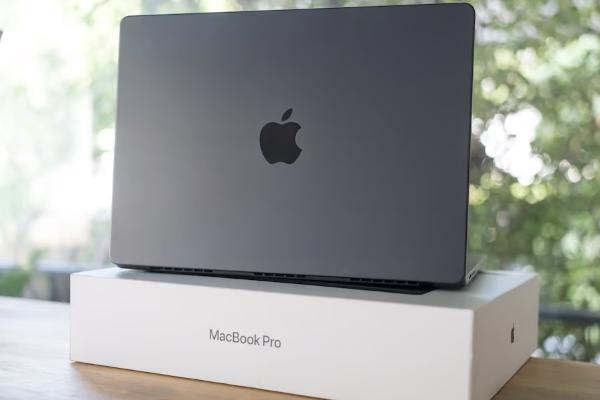 Win Apple M3 MacBook Pro Giveaway