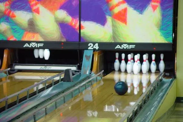groupon bowling amf